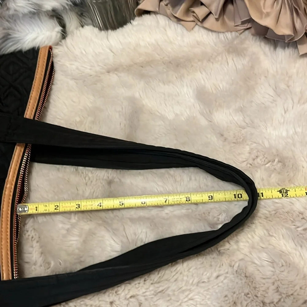 Adrienne Vittadini stylish black